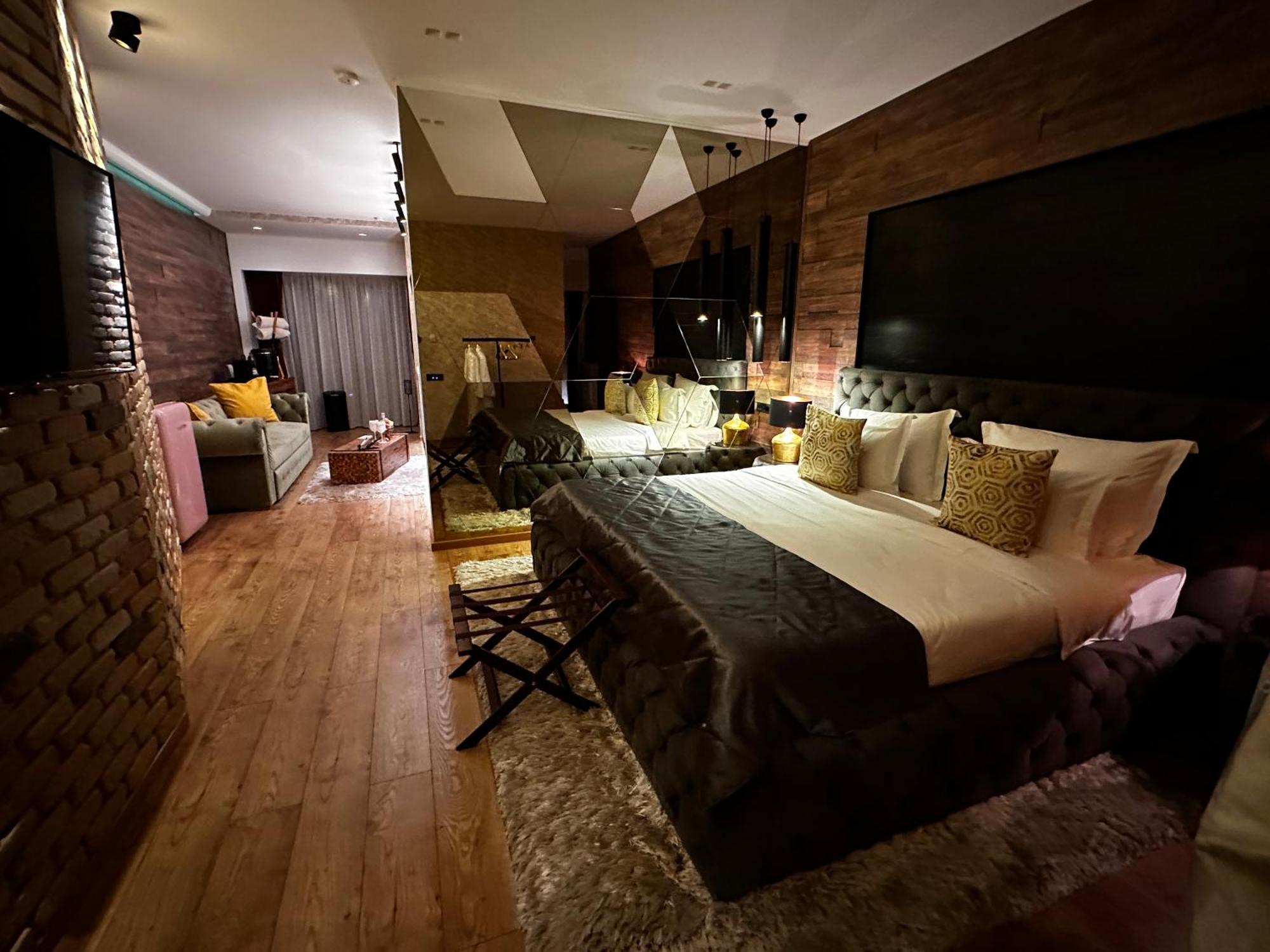 Apartment The Jacuzzi Boutique (adults Only)